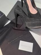 Barbara Bui paris suede pumps maat 39, Kleding | Dames, Barbara bui, Ophalen of Verzenden, Zo goed als nieuw