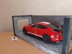 Ford Shelby (Mustang) GT500 in Red/White Stripes Solido 1:18, Hobby en Vrije tijd, Modelauto's | 1:18, Solido, Auto, Solido, Nieuw
