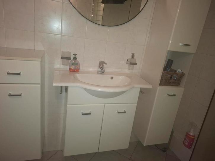 Badkamermeubel met wastafel en kast, Huis en Inrichting, Badkamer | Badkamermeubels, Gebruikt, Wastafelkast, Minder dan 100 cm