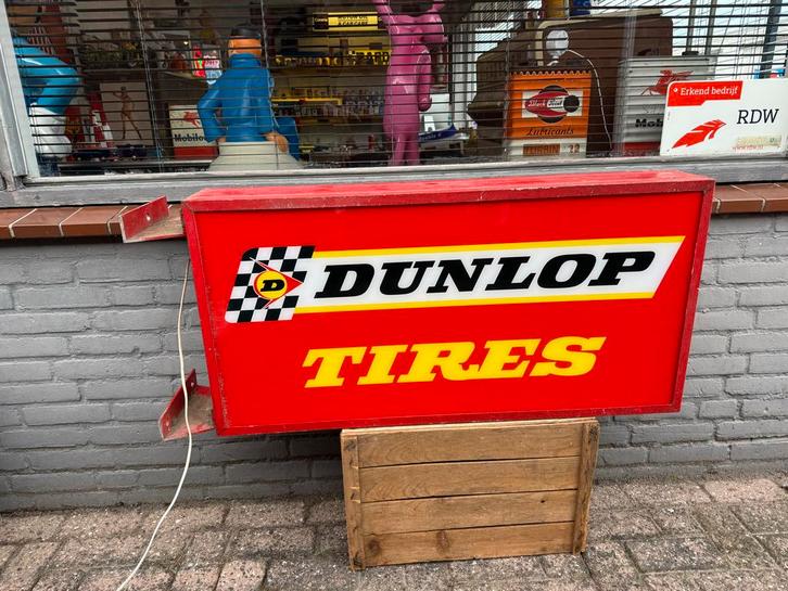 DUNLOP banden oude reclame lichtbak, Verzamelen, Merken en Reclamevoorwerpen, Gebruikt, Lichtbak of (neon) lamp, Ophalen