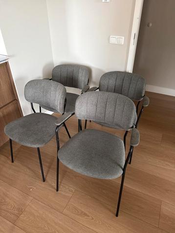 Set van 4 grijze stoelen beschikbaar voor biedingen