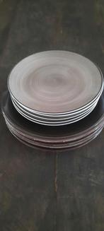 Borden set, Huis en Inrichting, Keuken | Servies, Ophalen, Gebruikt, Bord(en), Overige stijlen