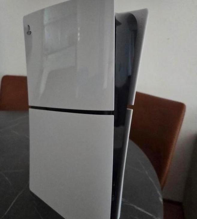 PS5 Slim Disc Versie - Zo Goed Als Nieuw!, Spelcomputers en Games, Spelcomputers | Sony PlayStation 5, Zo goed als nieuw, Playstation 5