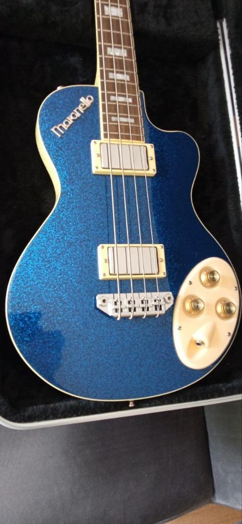 Italia Maranello bas NIEUWSTAAT !, Muziek en Instrumenten, Snaarinstrumenten | Gitaren | Bas, Zo goed als nieuw, Elektrisch, Ophalen