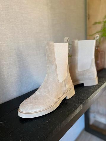Nieuwe beige laarzen mt 42 | echt leer beschikbaar voor biedingen