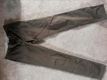 Hugo Boss pantalon khaki beschikbaar voor biedingen