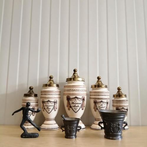 Antieke Apothekers Potten - Complete Set + Vijzels, Antiek en Kunst, Antiek | Servies compleet, Ophalen of Verzenden