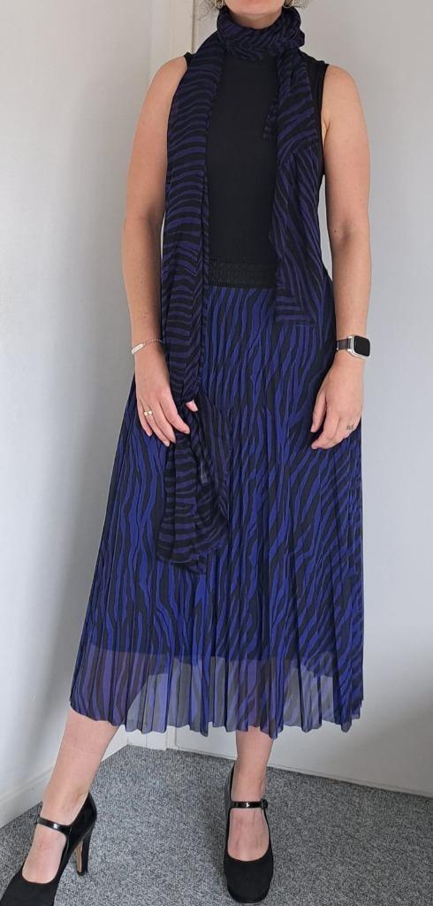 Tramontana Rok in maat S / 36 mét stijlvolle sjaal, Kleding | Dames, Rokken, Zo goed als nieuw, Maat 36 (S), Zwart, Onder de knie