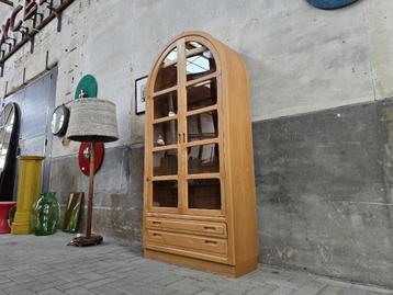 Vintage Deens '80s Design Vitrine Kast Wandmeubel Beukenhout beschikbaar voor biedingen