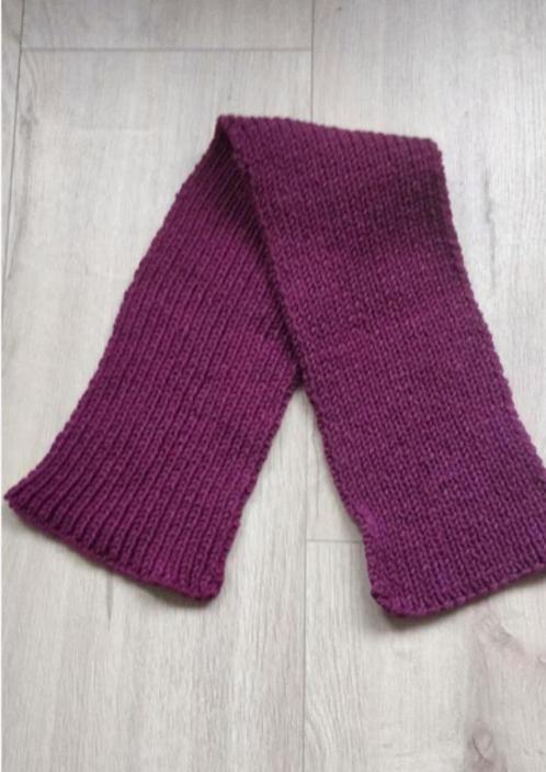 Gebreide sjaals. Klein prijsje, Kleding | Dames, Mutsen, Sjaals en Handschoenen, Nieuw, Sjaal, Maat 46/48 (XL) of groter, Ophalen of Verzenden