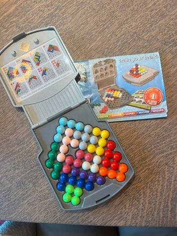 IQ spel Pyramide van Cabin beschikbaar voor biedingen