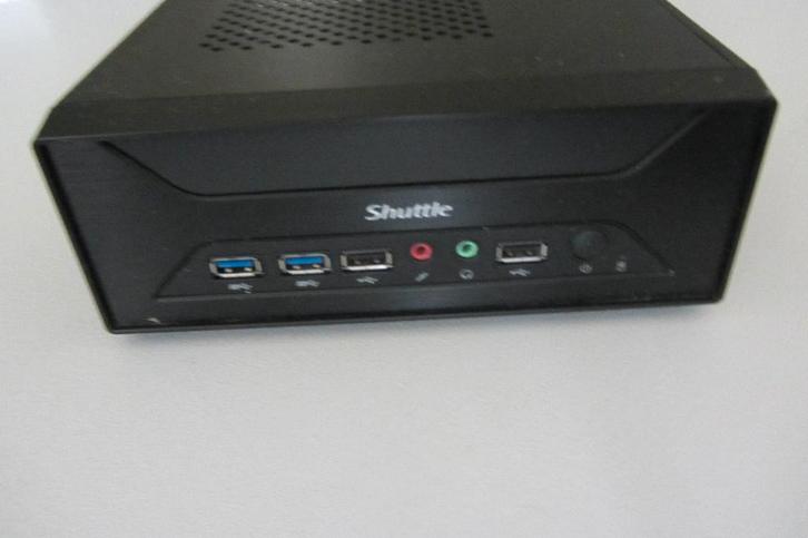 Shuttle XH110G met 2GB videokaart, Computers en Software, Barebones, Gebruikt, Verzenden