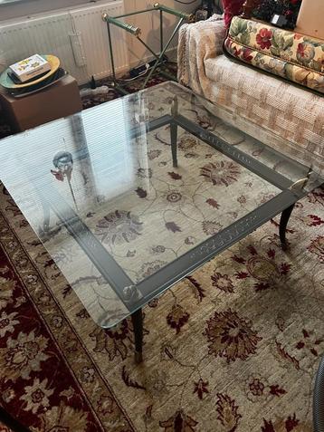 mooie glazen salontafel beschikbaar voor biedingen