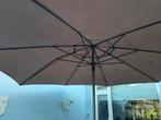 Aangeboden madison parasol taupe 4 meter breed incl voet., Tuin en Terras, Parasols, Ophalen, Gebruikt