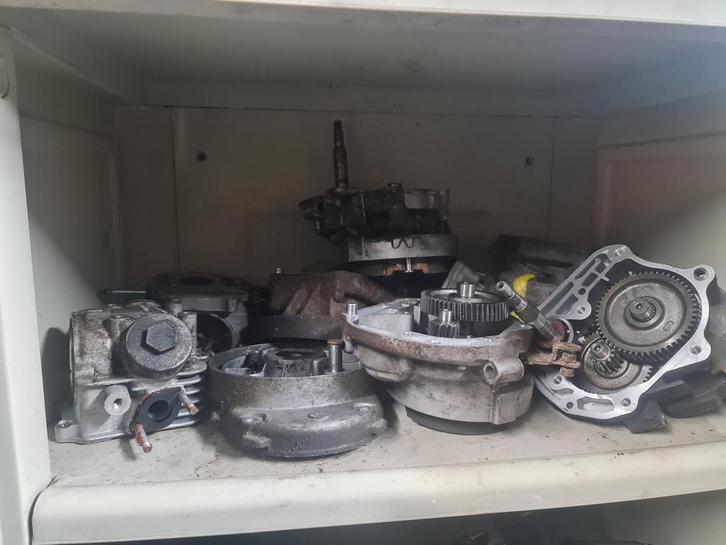 Blokdelen, vertandingen, as, kleppendeksel, Fietsen en Brommers, Brommeronderdelen | Scooters, Gebruikt, Piaggio, Blok, Ophalen of Verzenden