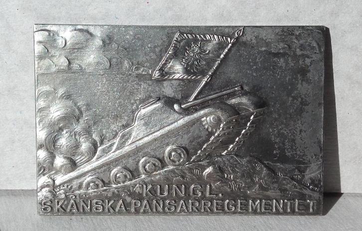 WWII TANK ZWEEDSE PANTSERREGIMENT METALEN PLAAT, Verzamelen, Militaria | Tweede Wereldoorlog, Landmacht, Duitsland, Verzenden
