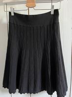 Chique rok met leuke wafelrand maat M kleur zwart, Kleding | Dames, Rokken, Maat 38/40 (M), Zwart, Ophalen of Verzenden, Zo goed als nieuw