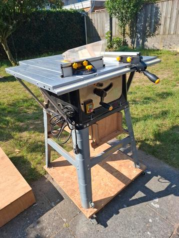 Tafel cirkelzaag beschikbaar voor biedingen
