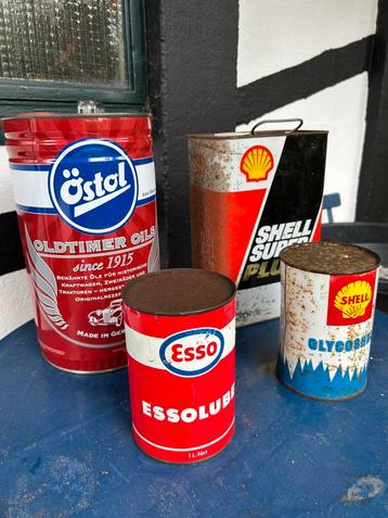 Vintage olieblikken, 4 stuks in 1 koop beschikbaar voor biedingen