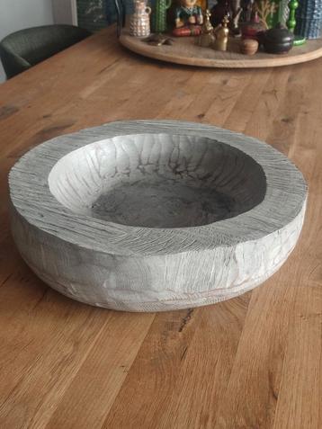 Robuuste Houten Schaal/Stoer/fruitmand/ptmd stijl/  beschikbaar voor biedingen