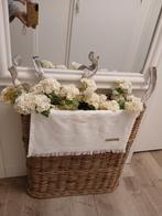 Mooie vensterbankmand met hortensia's, Ophalen of Verzenden, Zo goed als nieuw, Rond, Riet