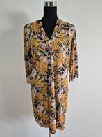 J395 - Okergele Pescara jurk met print maat L (1), Maat 38/40 (M), Geel, Ophalen of Verzenden, Zo goed als nieuw