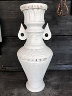 stenen brocante kruik vaas cement look 35 hoog, Huis en Inrichting, Woonaccessoires | Vazen, Ophalen