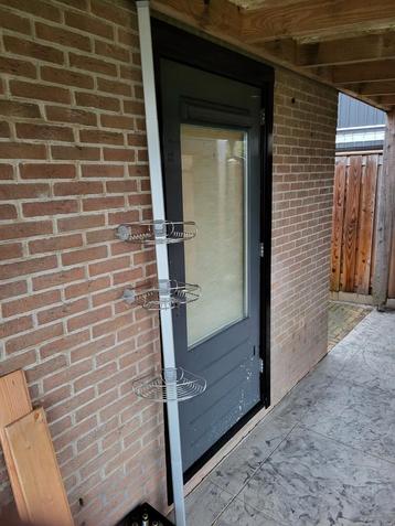 Simplehuman doucherek beschikbaar voor biedingen