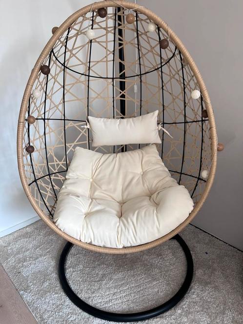 Hangstoel Swing Xenos met standaard naturel, Huis en Inrichting, Stoelen, Zo goed als nieuw, Eén, Zwart, Ophalen