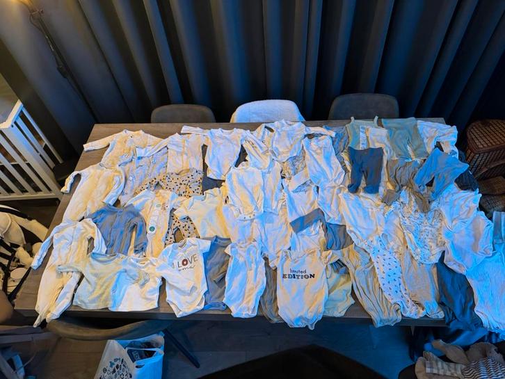 Baby kledingpakket maat 50 50/56 +/- 55 stuks, Kinderen en Baby's, Babykleding | Maat 50, Jongetje of Meisje, Ophalen of Verzenden