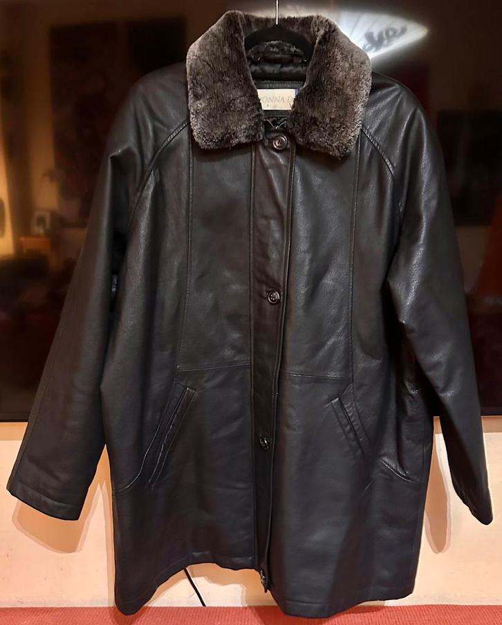 Gevoerde zwarte leren wintermantel Donna D 42, nieuwstaat, Kleding | Dames, Jassen | Winter, Zo goed als nieuw, Maat 42/44 (L)