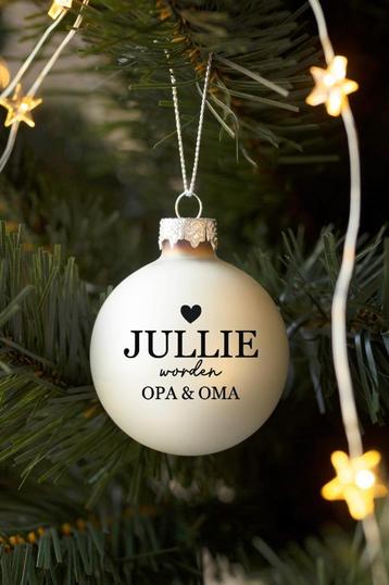 Sint of kerst cadeau? Kerstbal jullie worden opa en oma beschikbaar voor biedingen