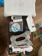 Wii spelcomputer met spellen en accesoires, Spelcomputers en Games, Spelcomputers | Nintendo Wii, Ophalen of Verzenden, Zo goed als nieuw