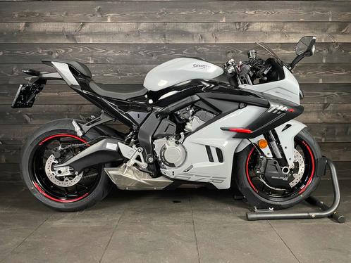 Cfmoto 675SR-R GREY (bj 2025), Motoren, Motoren | CFMOTO, Bedrijf, Sport, meer dan 35 kW
