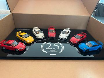 Porsche 911 GT3 25th Anniversary 1/43 Minichamps 412067025 beschikbaar voor biedingen