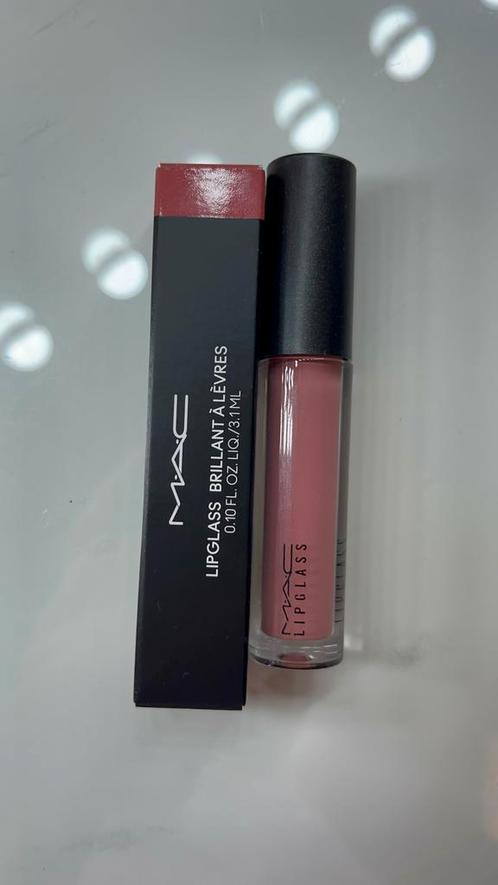 MAC lipglass - 330 Candy Box nieuw!, Sieraden, Tassen en Uiterlijk, Uiterlijk | Cosmetica en Make-up, Nieuw, Make-up, Lippen, Roze
