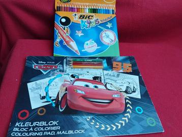 Disney Cars Kleurblok met 24 kleurplaten + Kleurpotloden beschikbaar voor biedingen