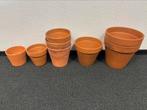 Terracotta bloempotten met onderbakje, Tuin en Terras, Bloempotten, Ophalen, Zo goed als nieuw, Rond, Minder dan 25 cm