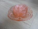Vintage gebakstel, schaal met 6 schoteltjes, rose persglas., Overige typen, Nieuw, Ophalen of Verzenden, Glas