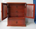 Oud brocante 2-deurs ladekastje (37Hx34Bx16D) met 4 laadjes, Minder dan 50 cm, Gebruikt, Vintage/ brocante, Ophalen of Verzenden