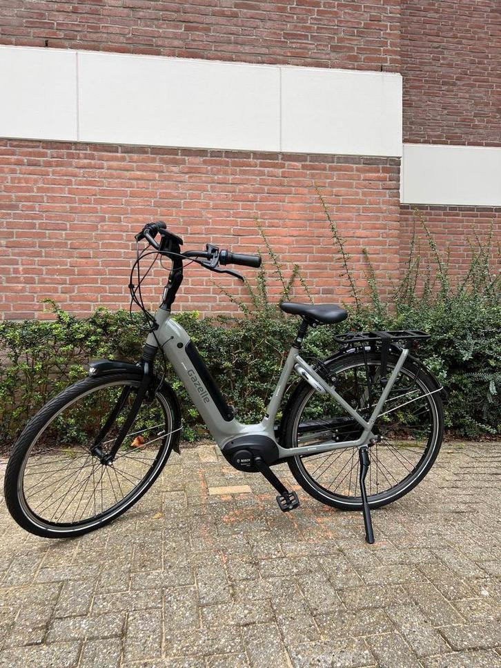 Gazelle Grenoble c8, Fietsen en Brommers, Elektrische fietsen, Zo goed als nieuw, Gazelle, 51 tot 55 cm, 50 km per accu of meer