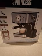 Koffiemachine, Ophalen, 1 kopje, Gemalen koffie, Afneembaar waterreservoir
