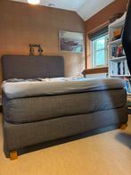 Boxspringbed met topper - 2 jaar oud, Huis en Inrichting, Slaapkamer | Bedden, Ophalen, Gebruikt, Blauw, 140 cm
