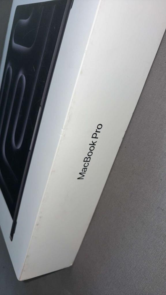 Macbook 14" M4 Pro 2024 - Nieuw in doos!, Computers en Software, Apple Macbooks, Nieuw, MacBook Pro, Overige groottes, Onbekend