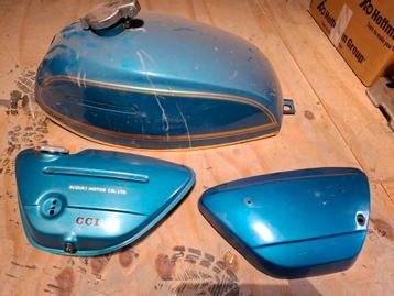Lakset Suzuki T500 1975 beschikbaar voor biedingen