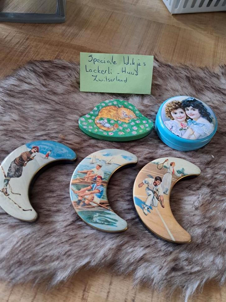 Speciale Huus Blikjes, Verzamelen, Porselein, Kristal en Bestek, Gebruikt, Overige typen, Metaal, Ophalen of Verzenden