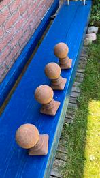 Gietijzeren sierbollen te koop vraagprijs 7,50 €, Ophalen of Verzenden, Nieuw, IJzer