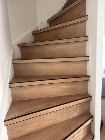 Totale vloerrenovatie! Visgraat,egaliseren,trappen,gietvlo beschikbaar voor biedingen