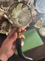 Vergrootglas loep met hoorn als handvat, Hobby en Vrije tijd, Vergrootglazen, Loepen en Loeplampen, Verzenden, Zo goed als nieuw