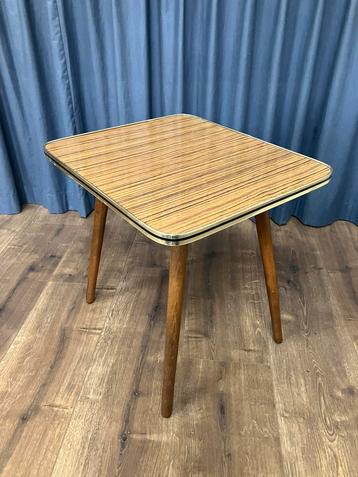 Vintage plantentafel MCM jaren 50 tafeltje. beschikbaar voor biedingen